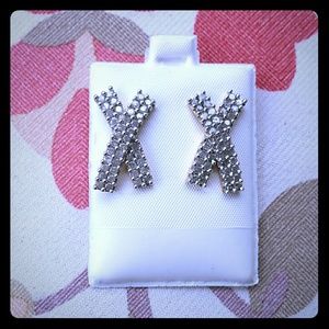 10 KT 2.0 CTW Diamond X Earrings